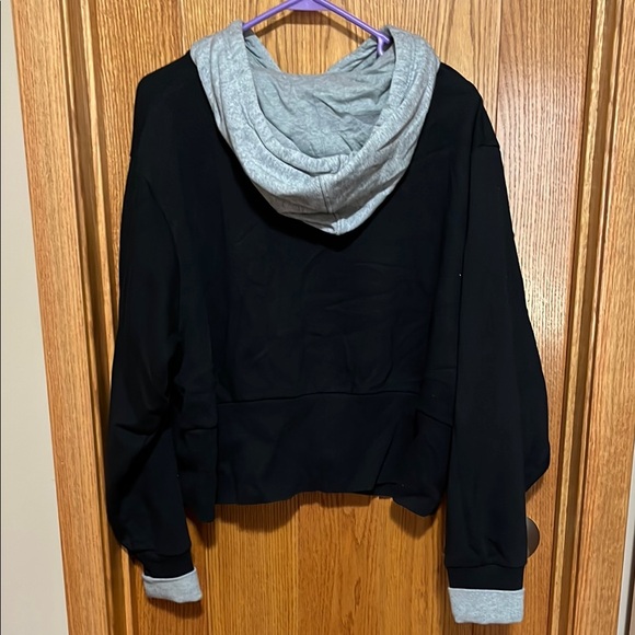 Black and Gray Nike Sweatshirt - Picture 3 of 4